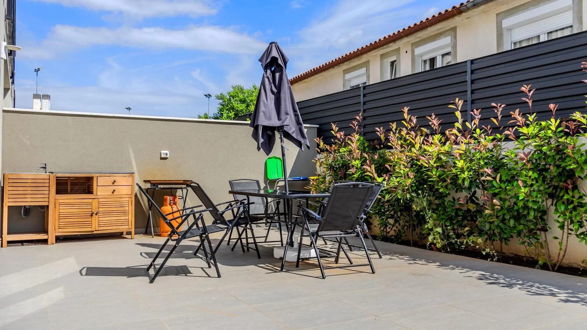 Villa Dino With Private Parking & Pool Póla 0*,  Horvátország
